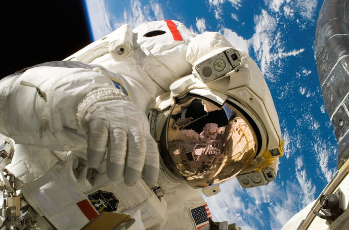 astronouts